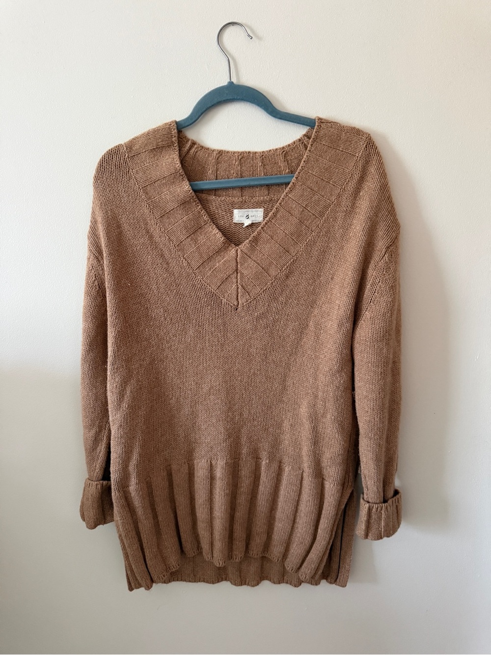 Lou & Grey V-Neck Sweater in Warm Camel